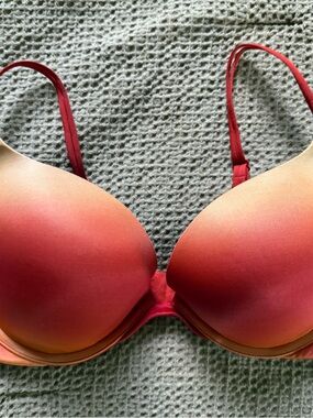 VS Ombré Very Sexy Push-Up Bra 36D